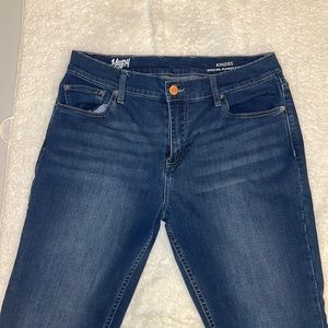 Men’s jeans by Mugsy Size 34x32 Excellent condition.